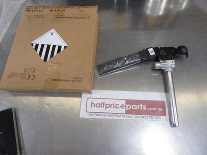 Kia Soul Genuine Right Hand Seat Belt Pretensioner Anchor (Drivers) New Part