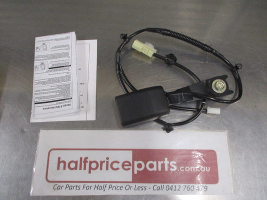 Mitsubishi Pajero Sport Genuine Left Hand Front Seat Belt Buckle Assembly New Part