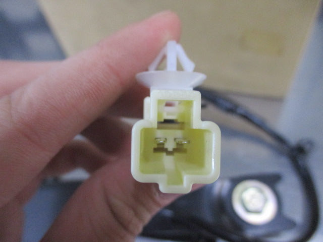 Mitsubishi Pajero Sport Genuine Left Hand Front Seat Belt Buckle Assembly New Part