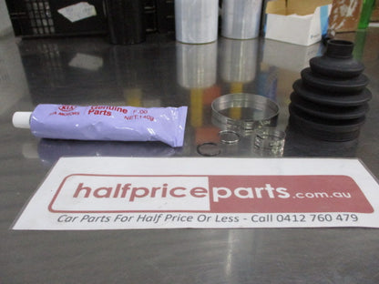 Kia Rio/Stonic Genuine Front Axel Wheel Side Boot Kit New Part