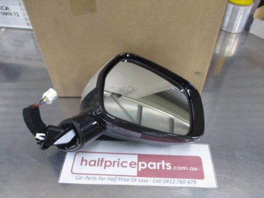Kia Sorento Genuine Drivers Outer Mirror Assembly (Unpainted) New Part