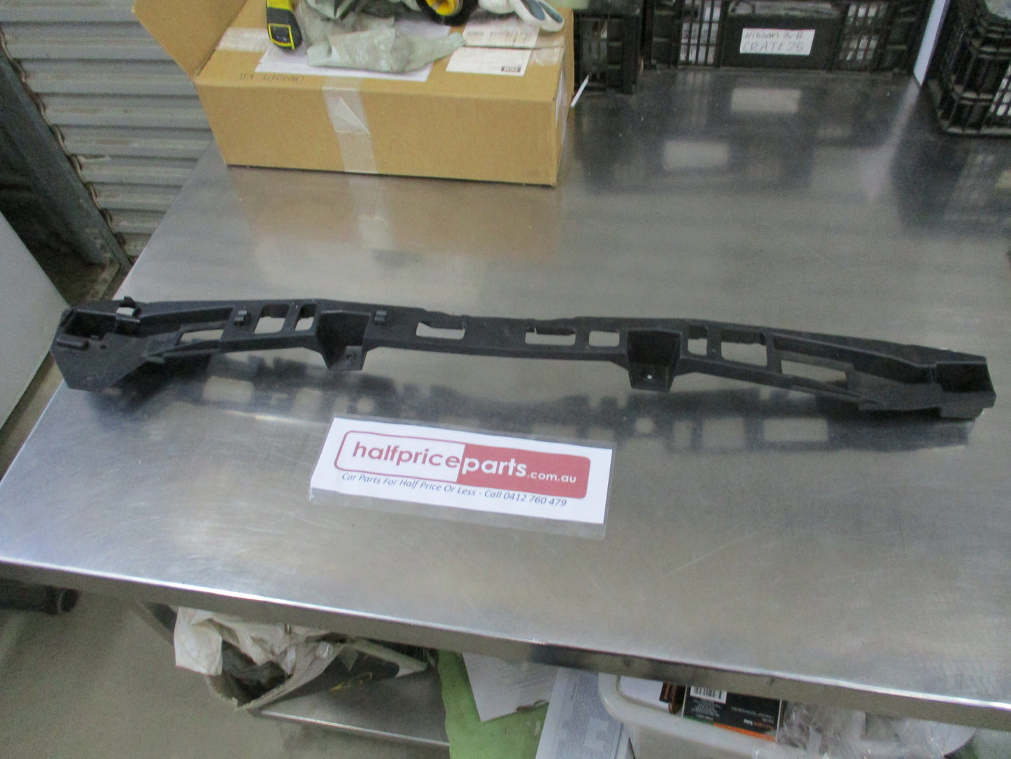 Holden Astra J 3 Door Genuine Centre Rear Bumper Guide New Part