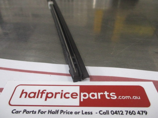 Nissan Terrano WD21 Genuine 475mm Wiper Blade Refill New Part