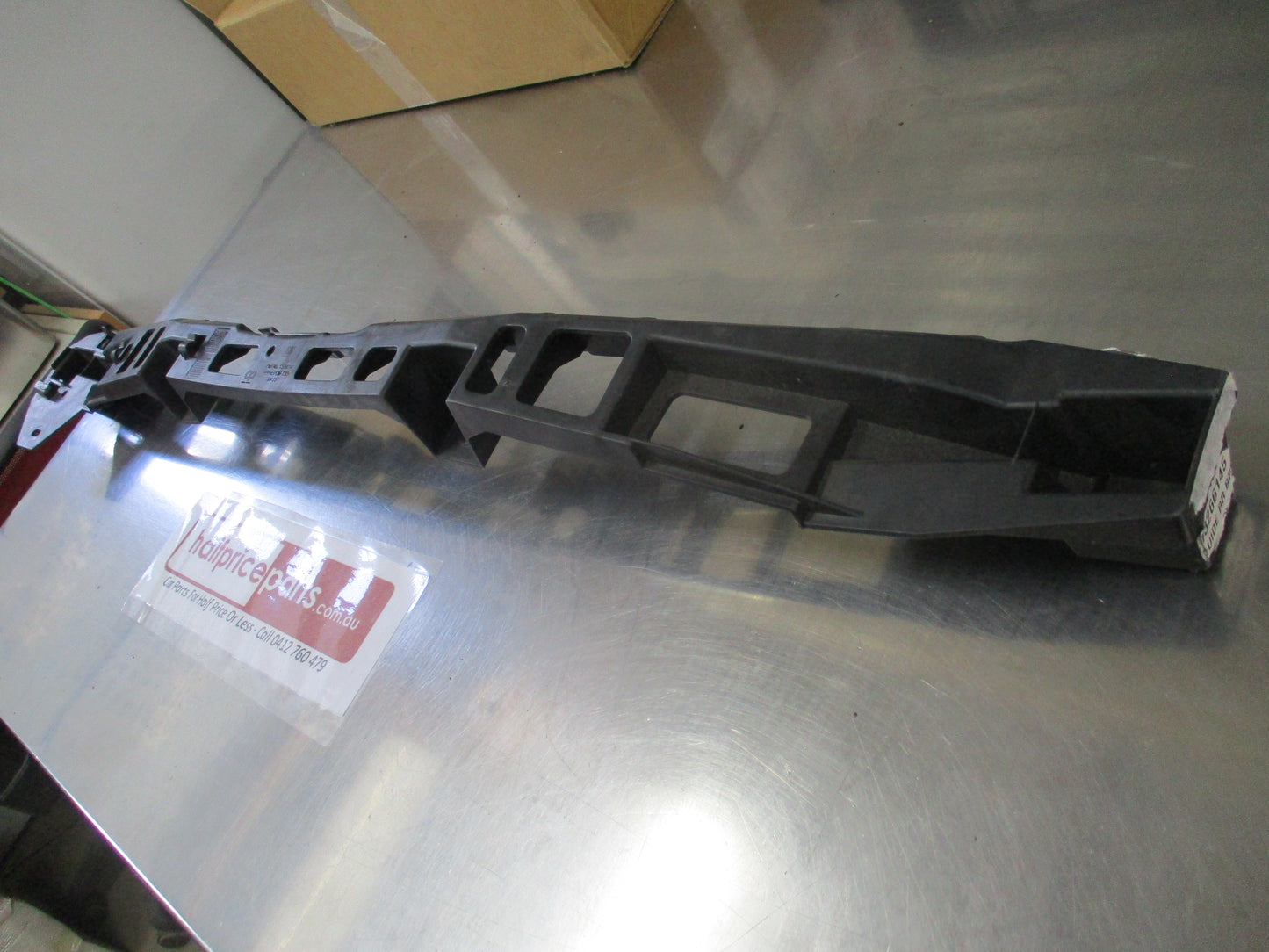 Holden Astra J 3 Door Genuine Centre Rear Bumper Guide New Part