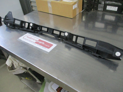 Holden Astra J 3 Door Genuine Centre Rear Bumper Guide New Part