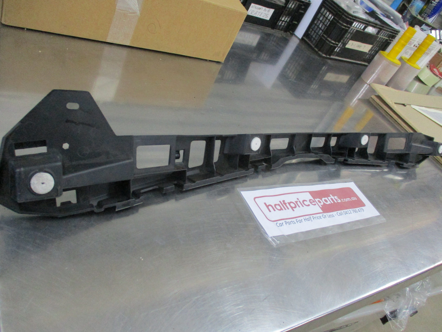 Holden Astra J 3 Door Genuine Centre Rear Bumper Guide New Part