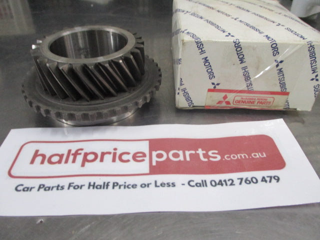 Mitsubishi Pajero Genuine 5th Gear Pinion On Main Shaft New Part