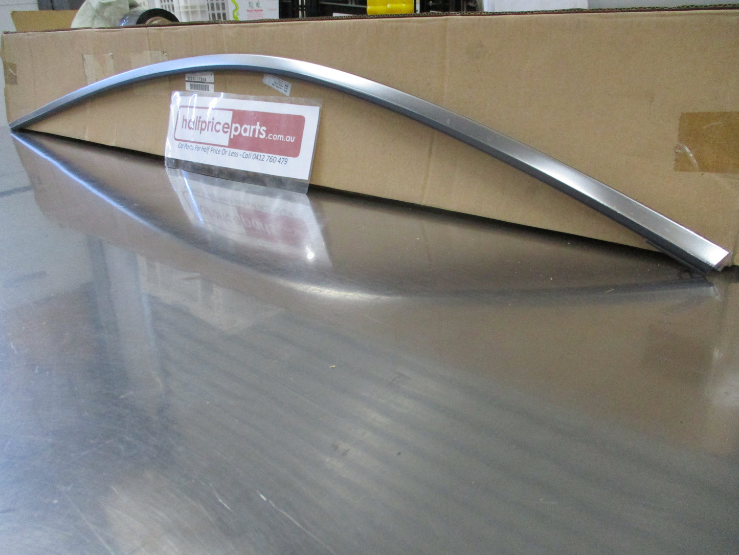 Nissan Altima SR Genuine Left Hand Front Door Moulding New Part