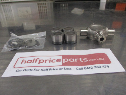 Mitsubishi Pajero/Triton 4WD/2WD Genuine Universal Joint Kit New Part