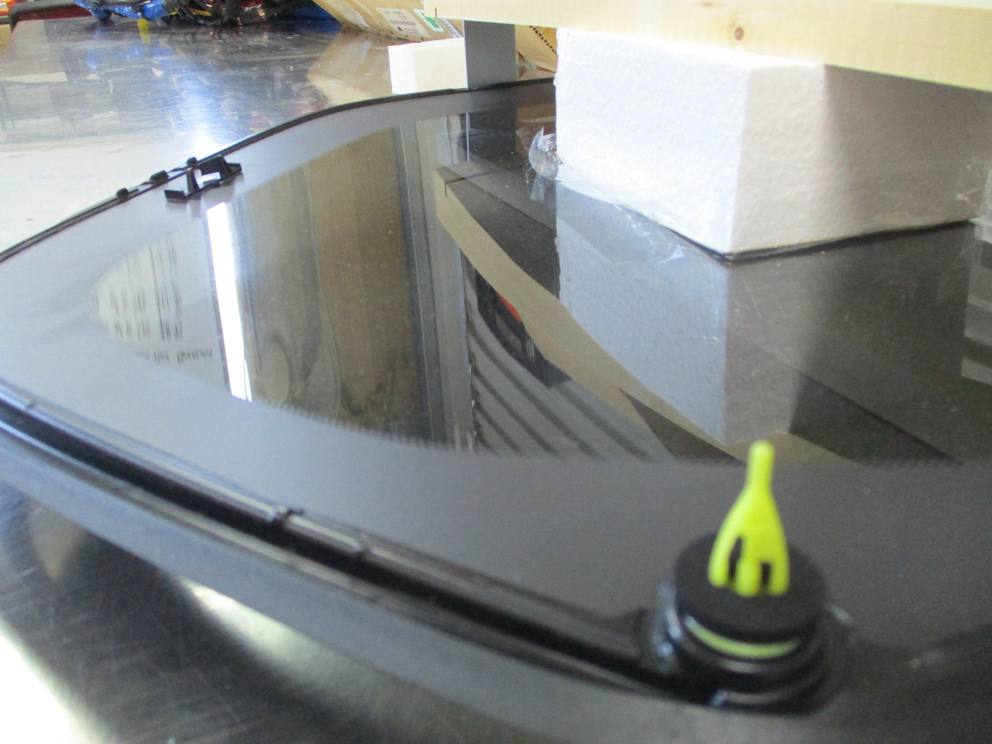 Nissan Xtrail T31 Genuine Right Hand Rear Quarter Glass Assembly New Part