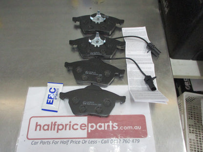 EBC Ultimax Front Disc Brake Pad Set Suits Audi/A4/A6 VW Passat New Part