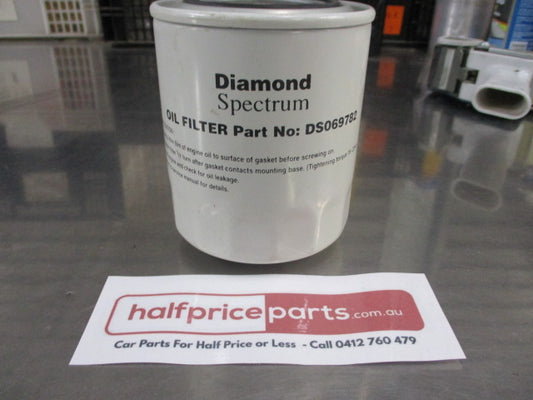 Mitsubishi Pajero Genuine Engine Oil Filter New Part
