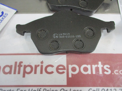 EBC Ultimax Front Disc Brake Pad Set Suits Audi/A4/A6 VW Passat New Part