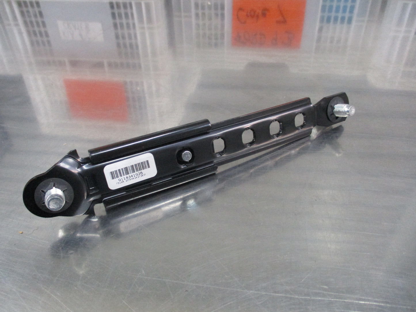 Nissan Pathfinder Genuine Seat Belt Adjuster New
