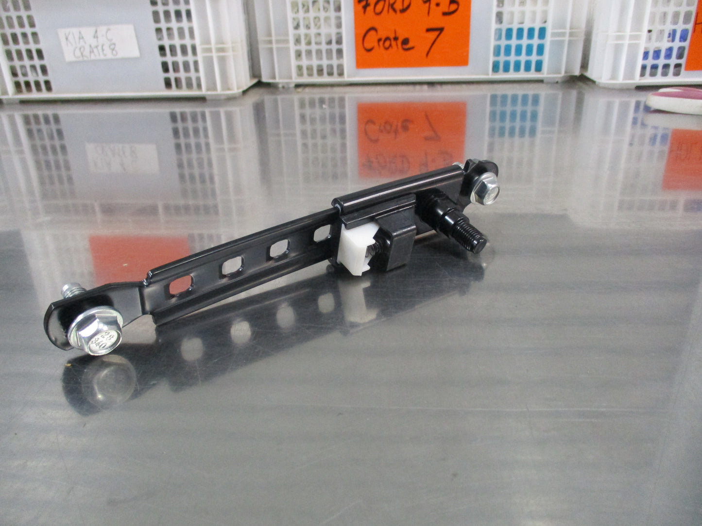 Nissan Pathfinder Genuine Seat Belt Adjuster New