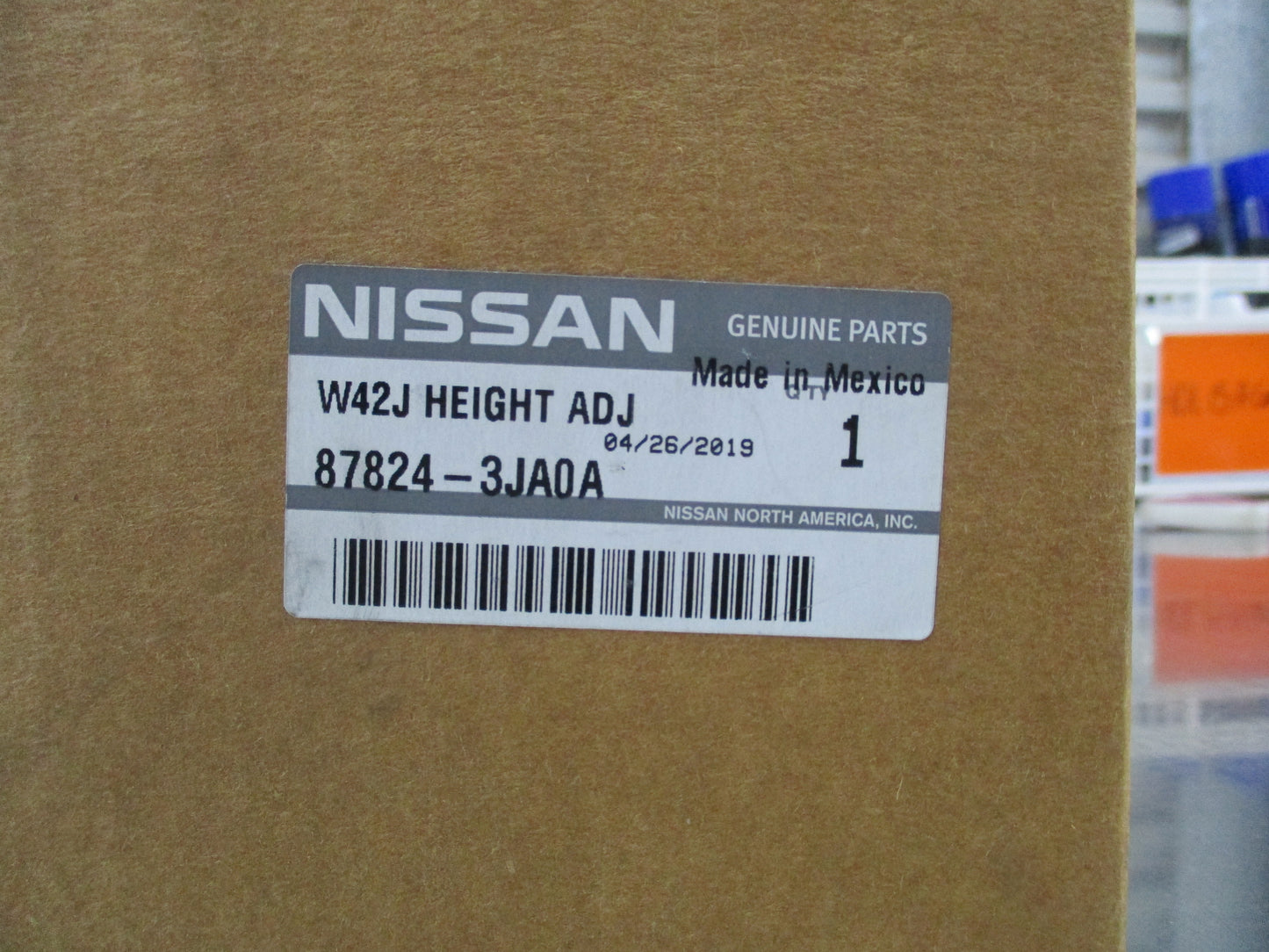 Nissan Pathfinder Genuine Seat Belt Adjuster New