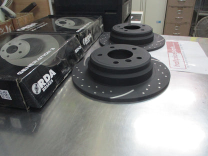 RDA Rear Disc Brake Rotors (Pair) Slotted-Dimpled Suits BMW 5 Series E39 New Part