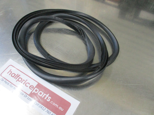 Holden Captiva Genuine Rear Tail Gate Weather Seal New Part