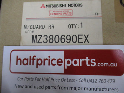 Mitsubishi Outlander Genuine Rear Mud Flap Kit New Part