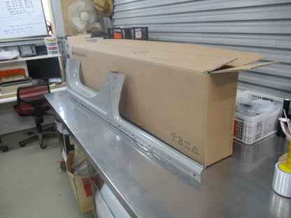 Kia Carnival Genuine Passenger Rocker Cover Panel New