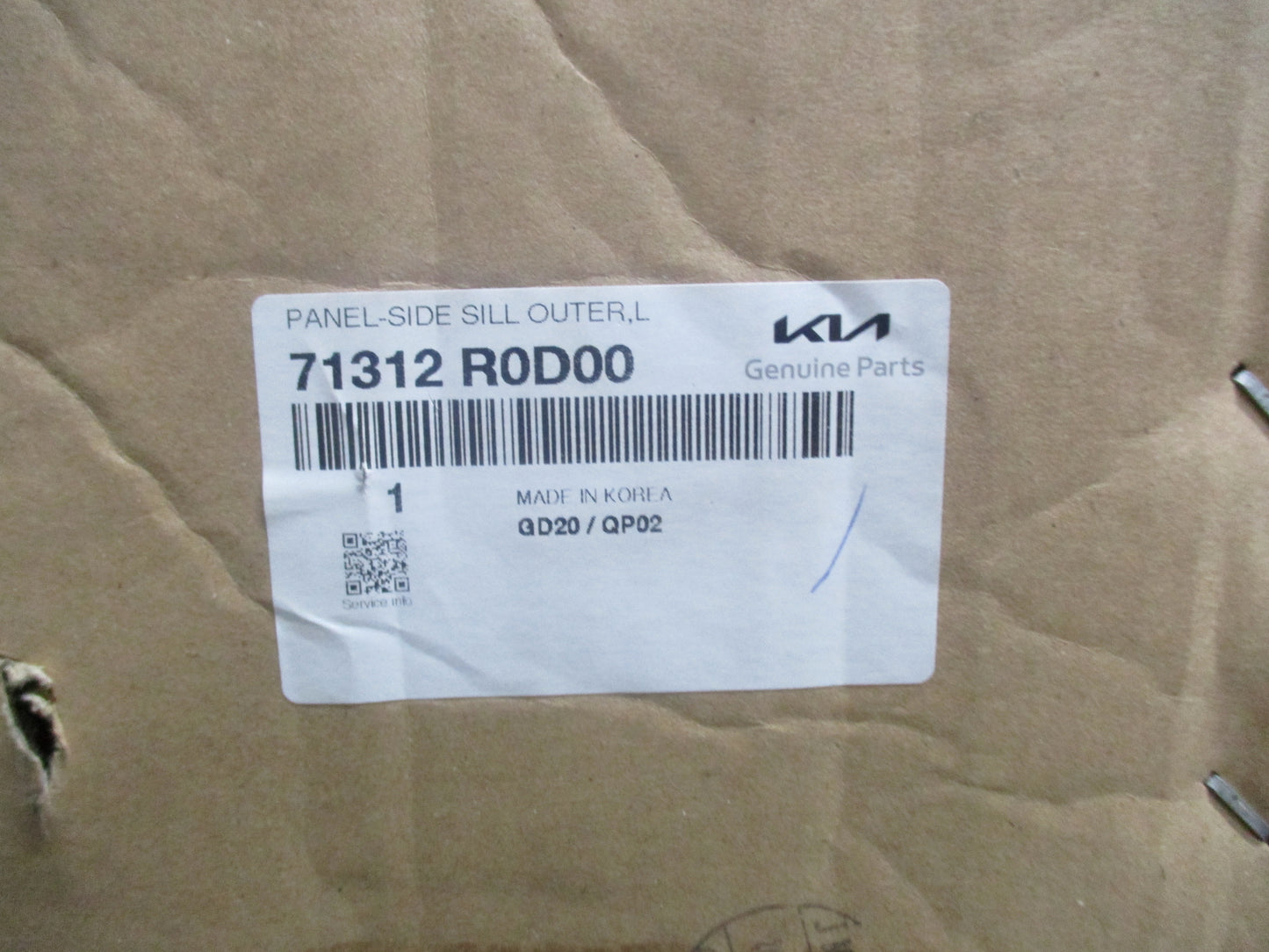 Kia Carnival Genuine Passenger Rocker Cover Panel New