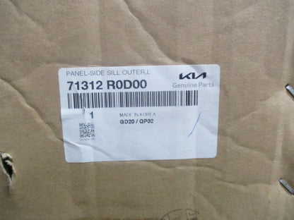 Kia Carnival Genuine Passenger Rocker Cover Panel New