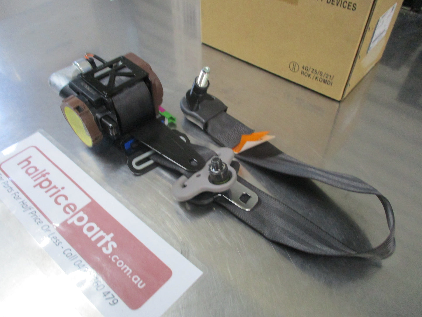 Holden Captiva Genuine Front Left Hand Seat Belt Retractor Assembly New Part