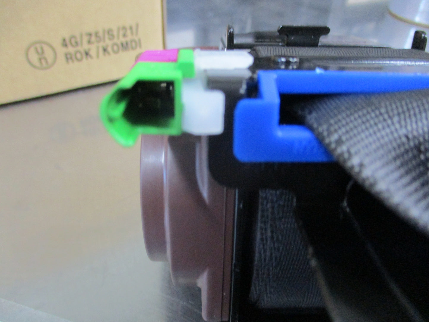 Holden Captiva Genuine Front Left Hand Seat Belt Retractor Assembly New Part