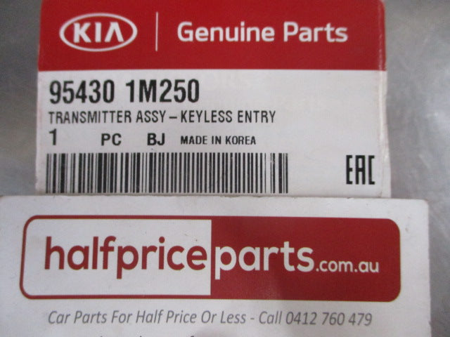 Kia Cerato Genuine 3 Button Transmitter Remote Flip Keyless Entry New Part