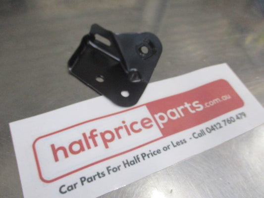Honda Civic Genuine Right Hand Front Upper Inner Guard Bracket New Part