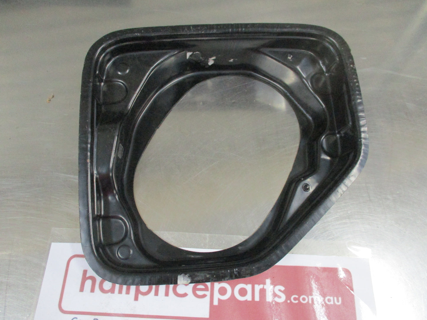 Nissan Patrol Y61 Genuine Base Fuel Filler Assembly New Part