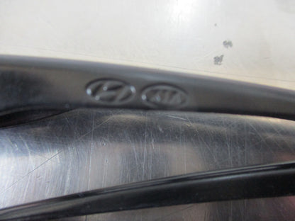 KIA/Hyundai Various Models Genuine Passenger Wiper Blade Assembly New Part