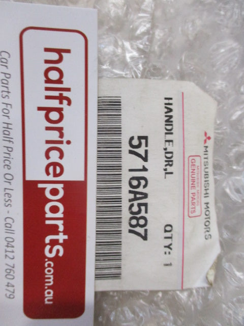 Mitsubishis Triton MQ/MR Genuine Front Left (Passenger Side) Outer Chrome Door Handle New Part