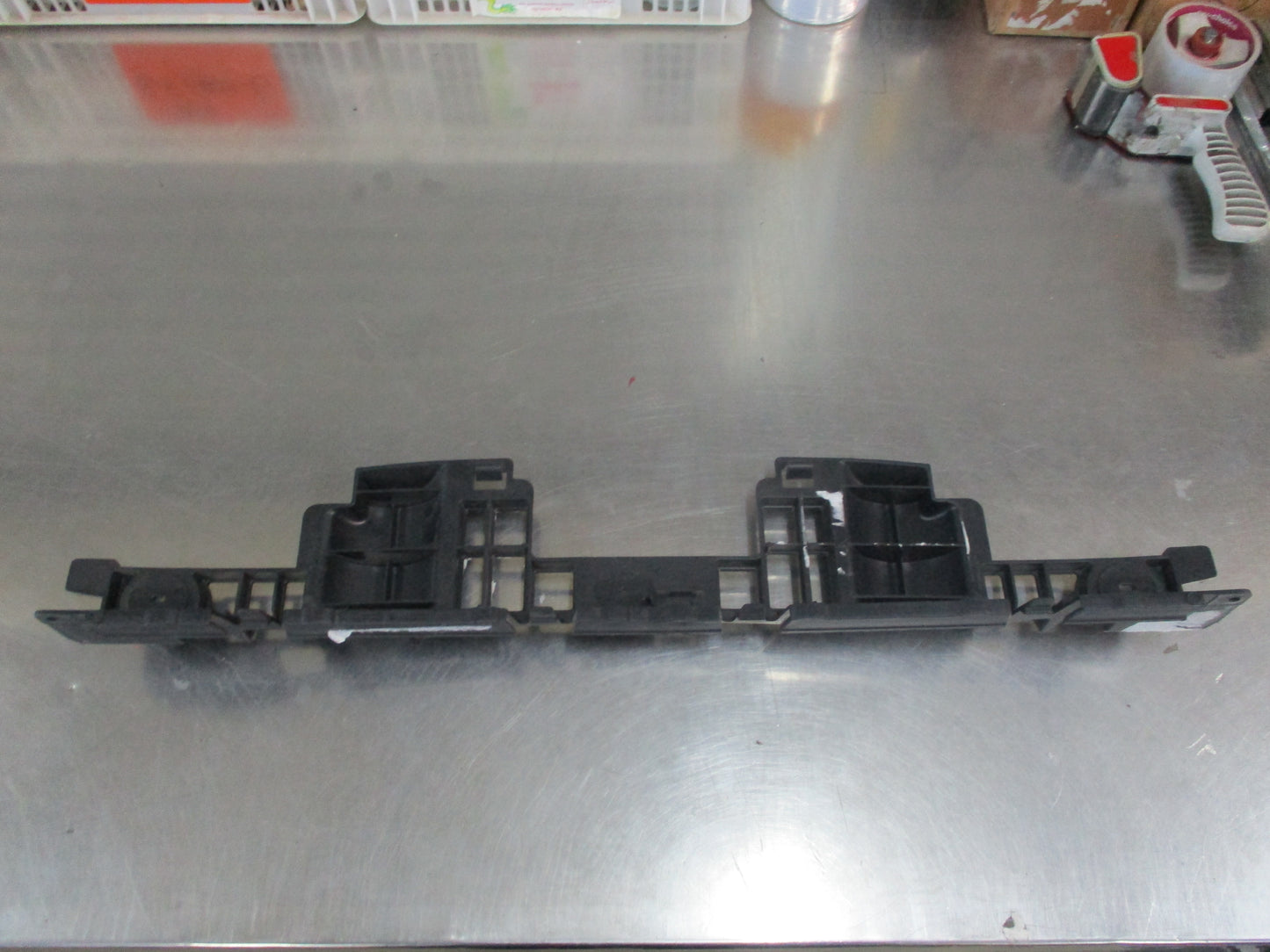 Holden Astra Genuine Center Bumper Support/Bracket New Part