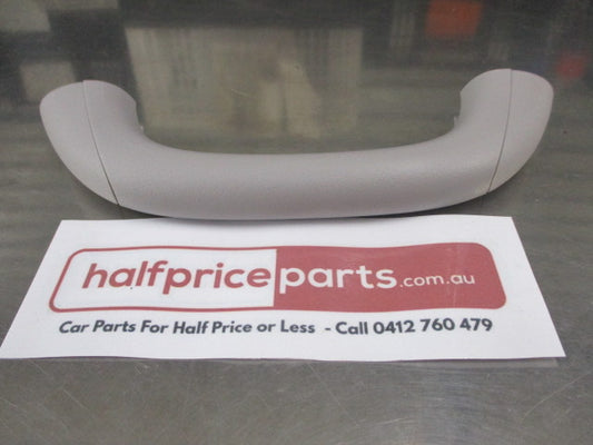 Mitsubishi Pajero Genuine Rear Door Inside Grip Handle New Part