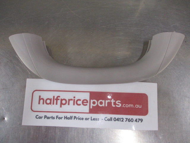 Mitsubishi Pajero Genuine Rear Door Inside Grip Handle New Part