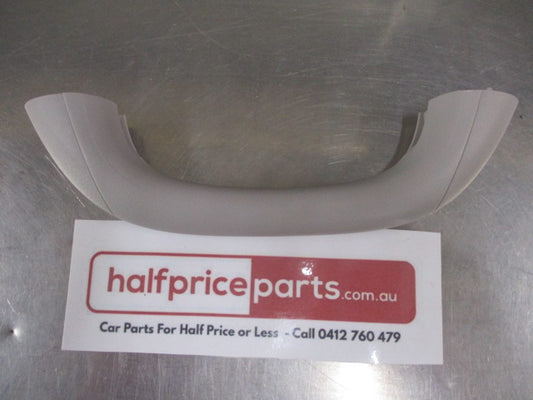 Mitsubishi Pajero Genuine Rear Door Inside Grip Handle New Part