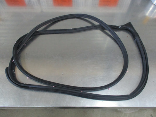 Suzuki Baleno Genuine Left Hand Front Door Opening Weatherstrip New Part