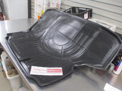 Kia Cerato EX Genuine Rear Rubber Lipped  Cargo Liner New Part