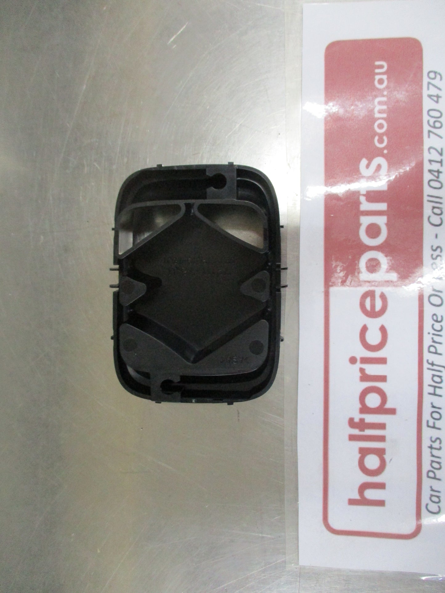 Suzuki Jimny Genuine Front Centre Grille Emblem/Badge Garnish New Part