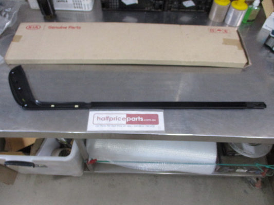 Kia Cerato Genuine Left Hand Rear Door Weatherstrip New Part