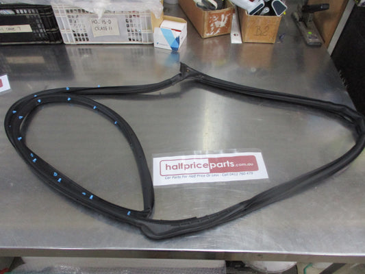 Holden Trax Genuine Left Hand Front Door Weatherstrip New Part
