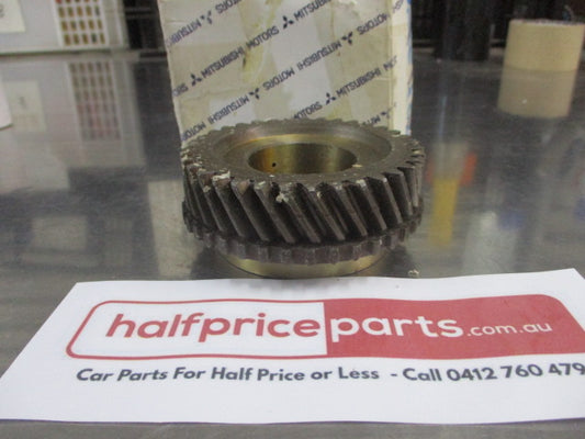 Mitsubishi Pajero Genuine Gear-M/T-M/Shaft-3rd speed -n=32  Revbs New Part