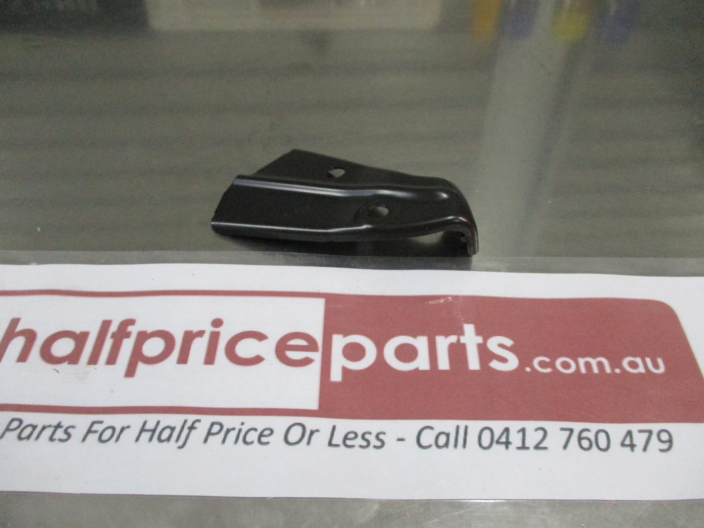 Suzuki Swift Genuine Right hand Lower Front Guard Bracket New Part