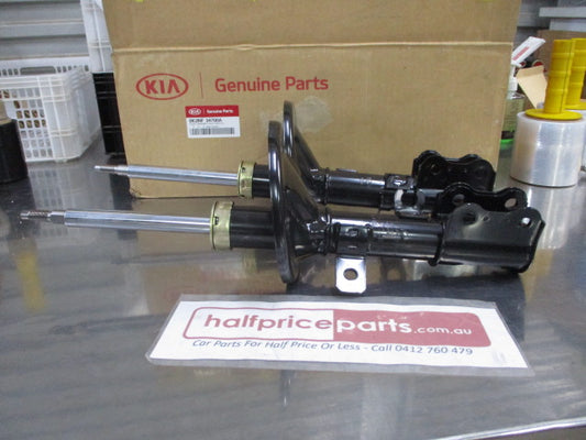 Kia Mentor Genuine Front Shock Absorbers Left And Right  New Part