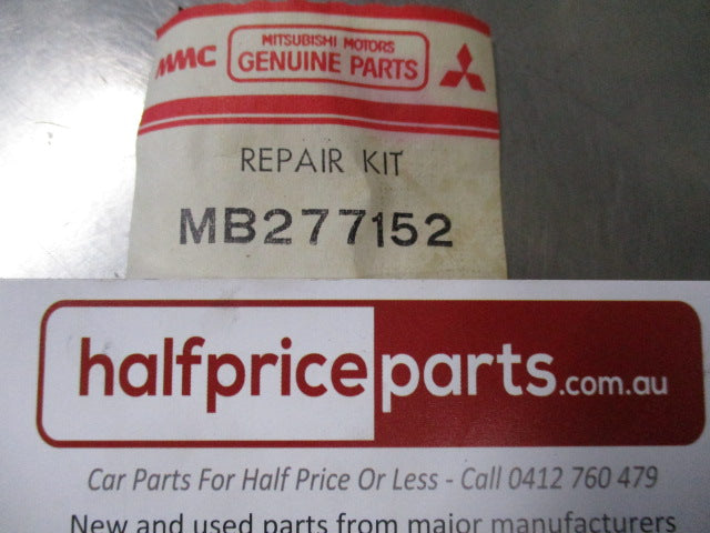 Mitsubishi Nimbus/Eclipse/Galant/Mirage/Sigma/Triton/Pajero Genuine Brake Master Cylinder Repair Kit New Part