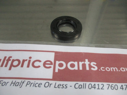 Suzuki Kizashi/SX4 Genuine Left Hand Rear Transfer Case Output Shaft Seal New Part