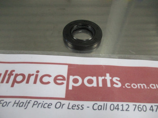 Suzuki Kizashi/SX4 Genuine Left Hand Rear Transfer Case Output Shaft Seal New Part
