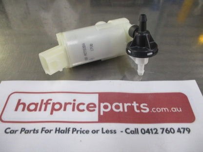 Honda CR-V Genuine Front Windscreen Washer Pump New Part