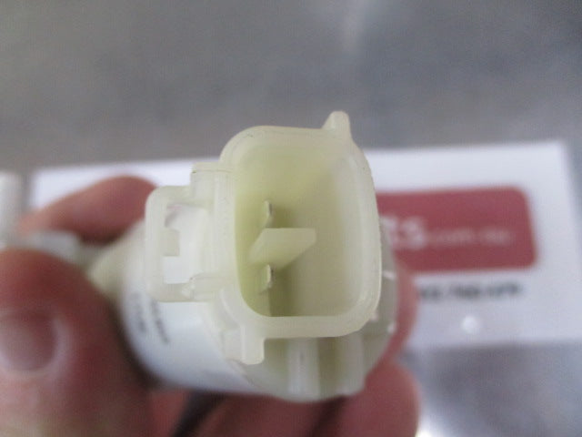 Honda CR-V Genuine Front Windscreen Washer Pump New Part